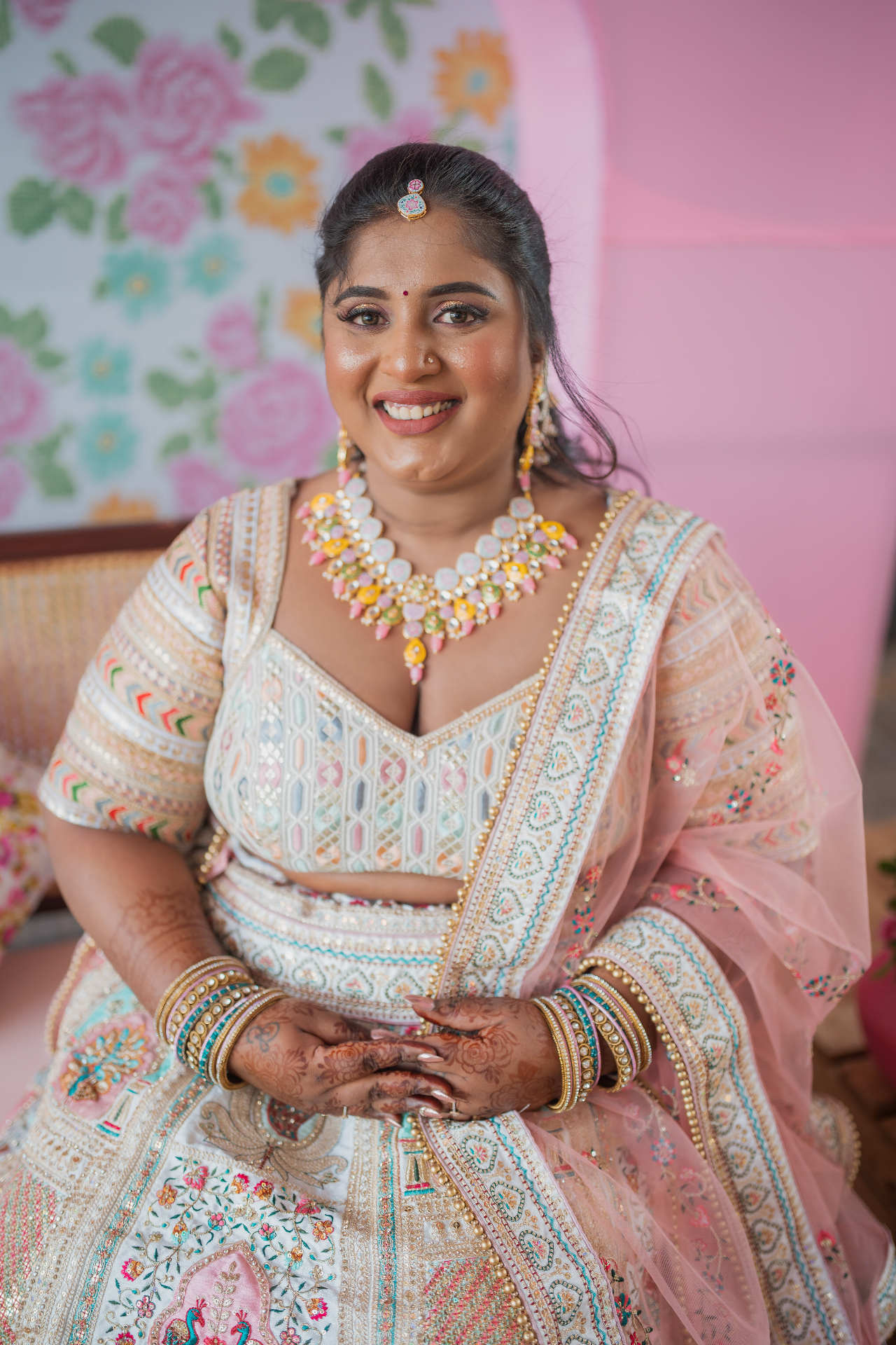 Pastel Lehenga · Mehendi